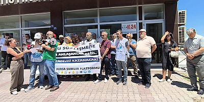 Bursa’da KESK üyeleri, TÜİK rakamları yalan, yoksulluk gerçek diyerek TÜİK önünde eylem yaptı.