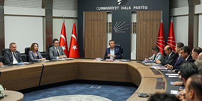CHP MYK'sı gözaltılar sonrası olağanüstü toplandı