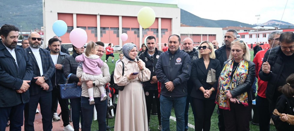 Balonlar Umuda Uçtu