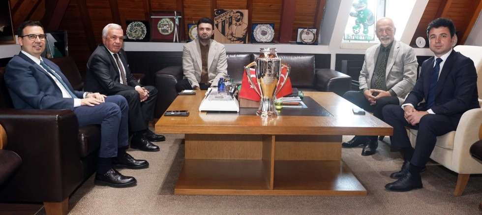 Şadi Özdemir’den Bursaspor’a tebrik ziyareti