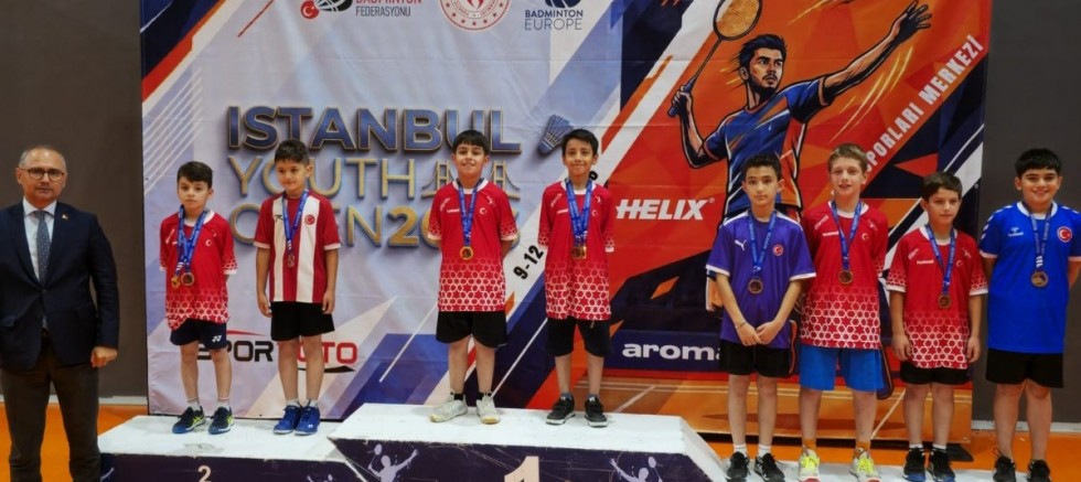 Büyükşehir Belediyesporlu Badmintonculardan 6 Madalya