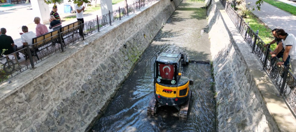 Büyükşehir'den derelerde temizlik seferberliği