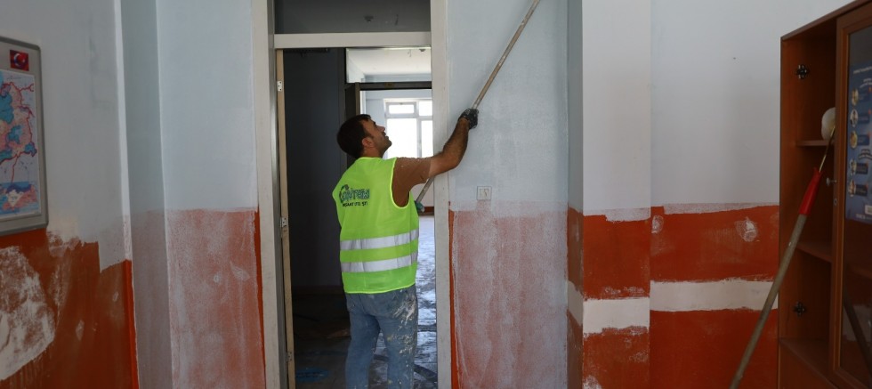 Büyükşehir desteği ile okullar yenileniyor