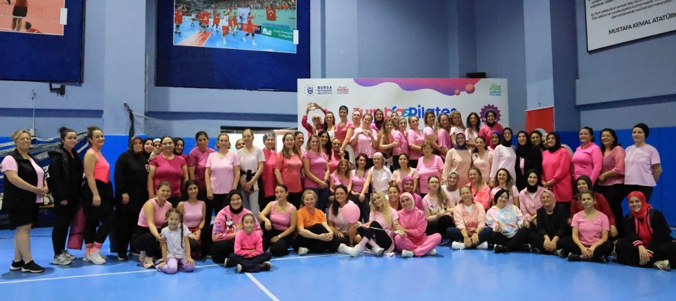 Büyükşehir, kadınları sporla buluşturuyor