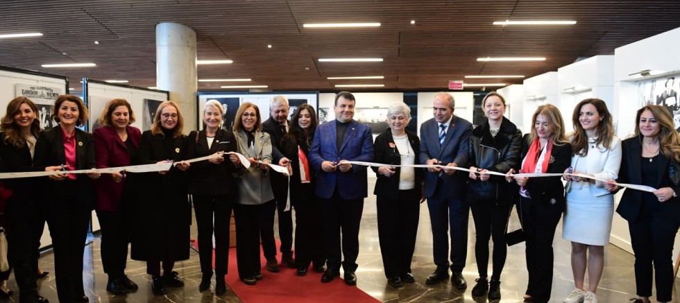 Kadın Haklarına Dair Anlamlı Panel ve Sergi