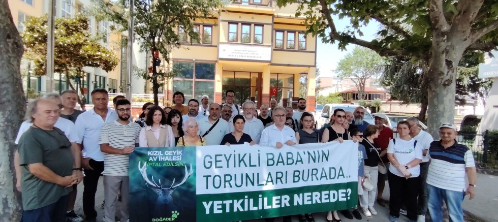 Kızıl Geyiğin avlanması, Bursa’da protesto edildi