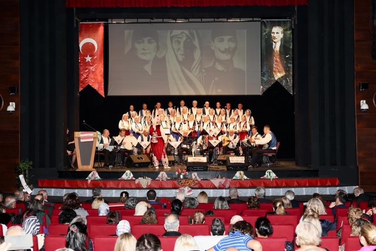 Atatürk, Bursa’da Rumeli ezgileriyle anıldı