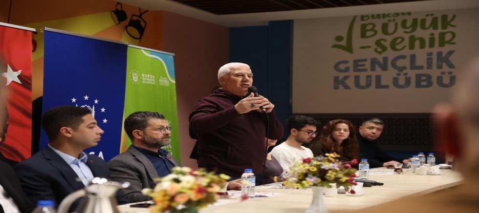 Başkan Mustafa Bozbey, gençlere sahur yaptı