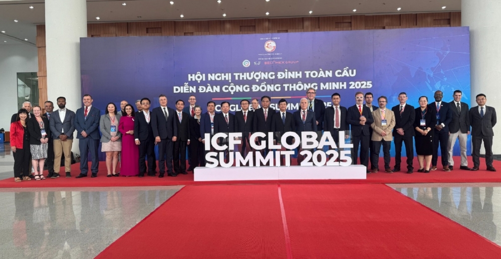 Bursa, akıllı şehir yolculuğunu dünyaya tanıttı