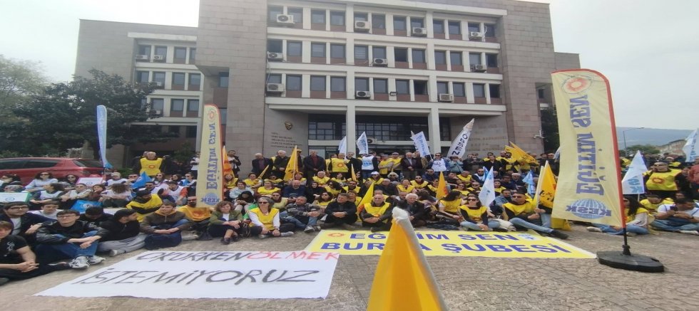 Bursa’da eğitim emekçileri ayakta: 'Okulları şiddete teslim etmeyeceğiz'