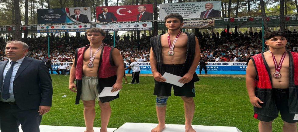 Büyükşehir Belediyesporlu güreşçilerden 8 madalya, 2 kupa!