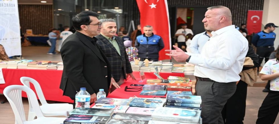Karacabey Kitap Günleri Tüm Hızıyla Sürüyor!