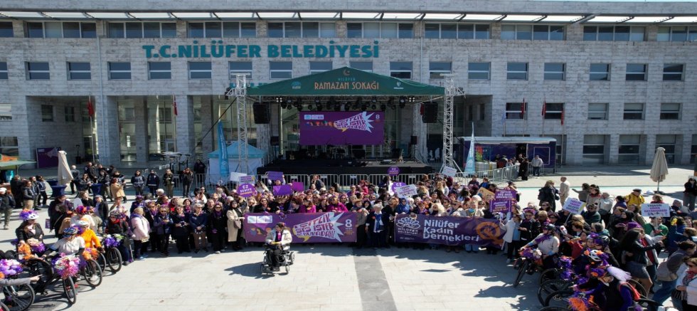 Nilüfer’de kadınlar tek ses oldu: “Eşitlik Ses İster Biz Buradayız”