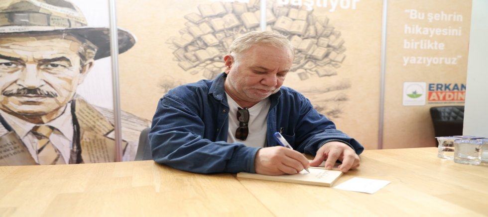 Osmangazi Belediyesi Sevilen Yazarları Okurlarıyla Buluşturuyor