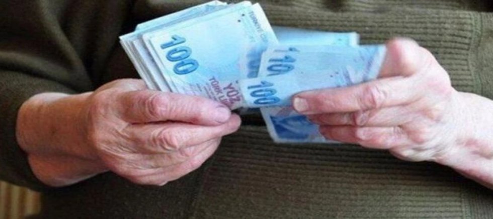 Yaşlı ve engelli aylıkları zamlı olarak hesaplara geçiyor