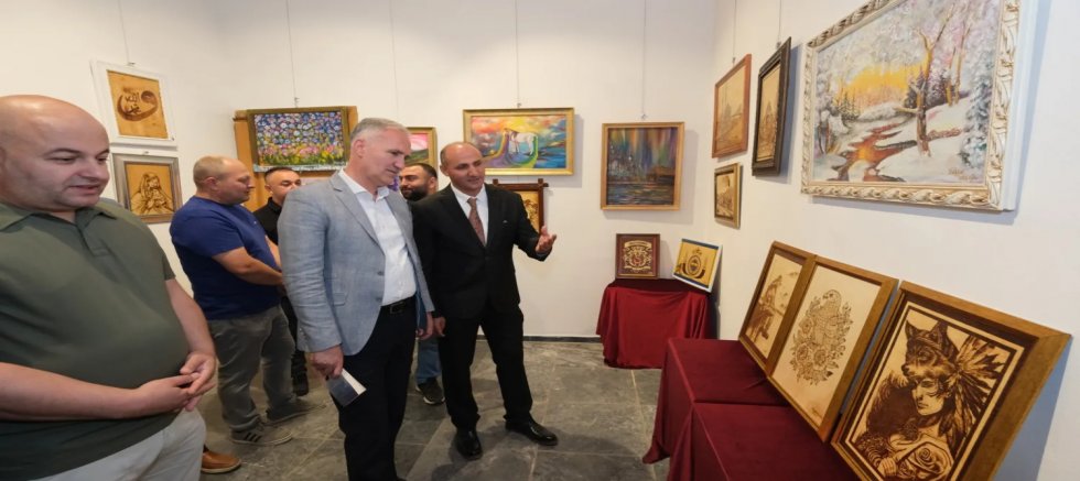 Yüksel Kılıçoğlu’nun Kişisel Resim Sergisi İnegöl Kent Müzesi’nde Açıldı