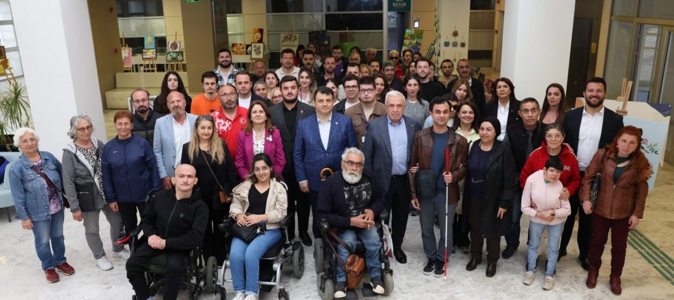 Nilüfer’de sloganlar engelleri aşmak için yükseldi