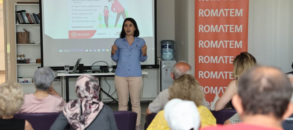 Nilüfer’de yaşlılara egzersizin önemi anlatıldı