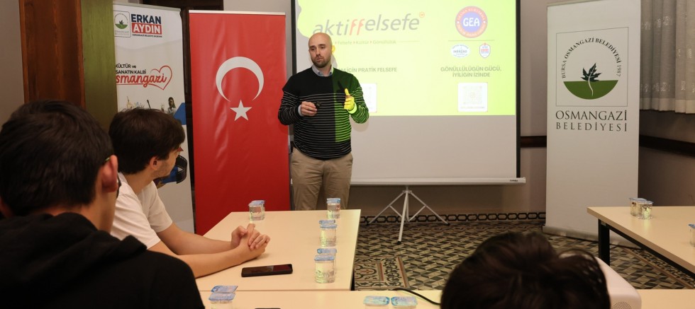 Osmangazi Belediyesi’nden Gençlere Eleştirel Düşünce Atölyesi