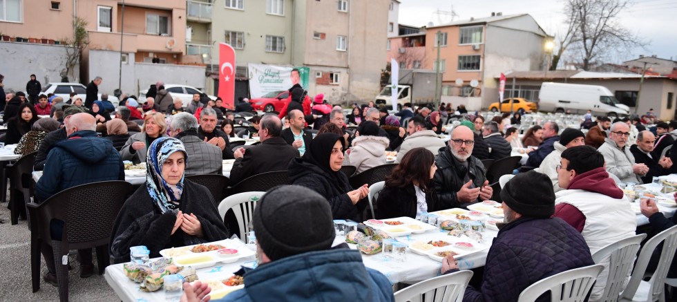 Osmangazi Belediyesi Ramazan Bereketini Sırameşeler’e Taşıdı