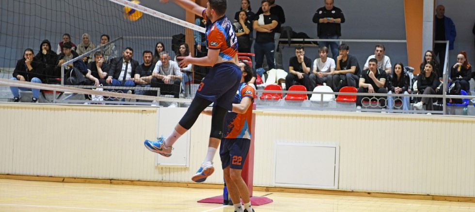 Osmangazi Belediyespor Voleybol Takımı 1. Lige Yükseldi