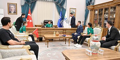 23 Nisan’da başkanlık koltuğu çocukların oldu