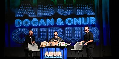  ‘Abur Cubur Talk Show’ ile Yıldırım’da sahne aldı. 