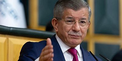 Ahmet Davutoğlu siyaseti bıraktığını açıkladı: Gelecek Partisi’ni feshetti