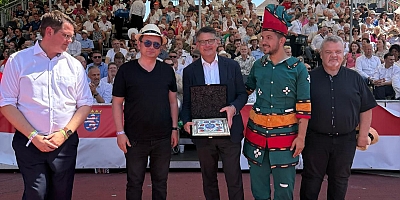 Almanya’daki Hessentag 2025 Festivali’nde Osmangazi Rüzgarı