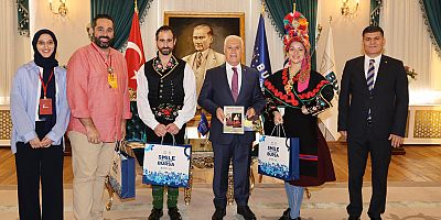 Altın Karagöz dans ekiplerinden Başkan Bozbey’e ziyaret