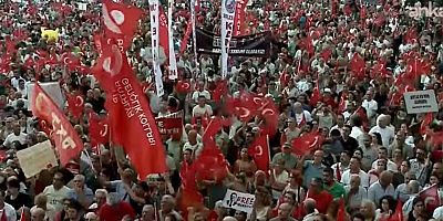 Antalya’da ‘Millet İradesine Sahip Çıkıyor’ mitingi başladı