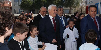 Arkadaşlarına söz verdi, Mustafa Bozbey’i sınıfa getirdi