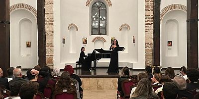 Aziz Panteleimon Kilisesi’nde büyüleyici 