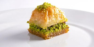 Bayram öncesi bir dilim baklavanın fiyatı 80 lira oldu