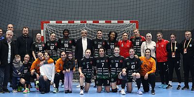 Bursa Büyükşehir Belediyespor zirveyi sevdi