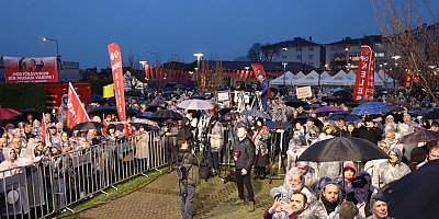 Bursa Büyükşehir önünde Bozbey'e destek eylemleri ikinci gününde
