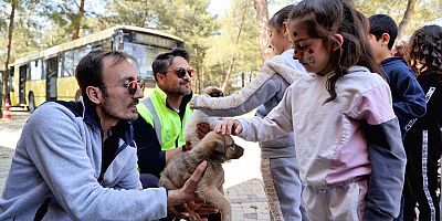 Bursa'da çocuklar patili dostlarla buluştu