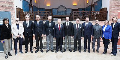 Bursa, fethin 700. yılında dünya sahnesinde