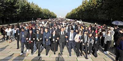 Bursalı gençler, Ata’nın huzuruna çıktı