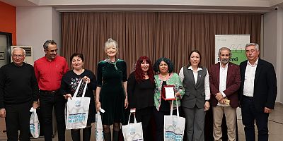 BUYAZ Öykü Onur Ödülü’nün sahibi Pelin Yılmaz