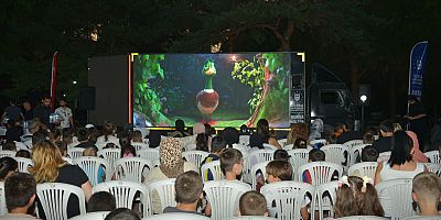 - BÜYÜKŞEHİR BELEDİYESİ, ‘BİRLİKTE DAHA GÜÇLÜYÜZ’ TEMASIYLA ÇİZGİ FİLM GECESİ DÜZENLEDİ