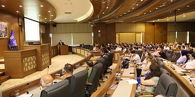 Büyükşehir çalışanlarına ‘denetim, ihale kanunu ve tasarruf tedbirleri’ eğitimi