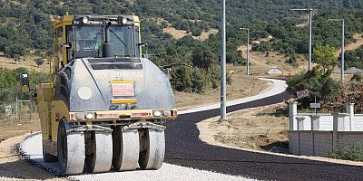 Büyükşehir'den 5 ilçede yol yenileme çalışması