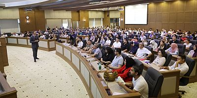 Büyükşehir’den belediye personellerine resmi yazışma kuralları eğitimi