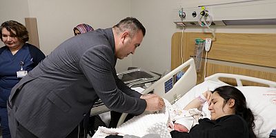 Büyükşehir’den yılın son ve ilk bebeklerine ziyaret