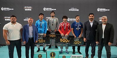 Büyükşehir sporcuları başarılarıyla madalya aldı