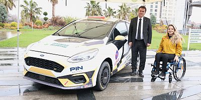 Dünyanın Tek Engelli Kadın Ralli Pilotu Yeni Zaferlerin Peşinde