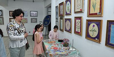 Ebru ve Kaat’ı sergisi Konak Kültürevi’nde