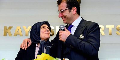 Ekrem İmamoğlu'ndan 'Anneler Günü' paylaşımı: 'Özledim anne'