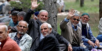 Emekli bayram ikramiyesi nasıl belirlenecek? Uzman açıkladı